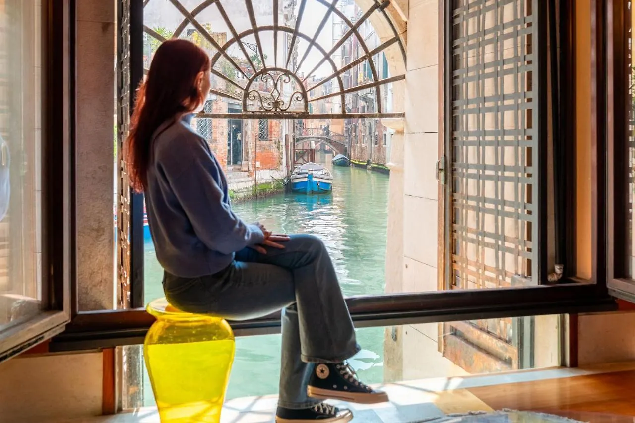 Casa Flavia Ai Morosini - Luxury Apartment With Canal View Venice 0*,