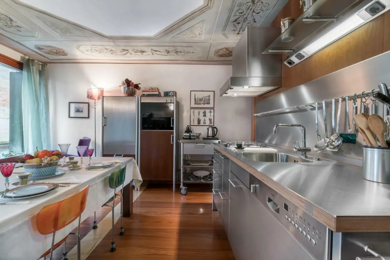 Casa Flavia Ai Morosini - Luxury Apartment With Canal View Venice